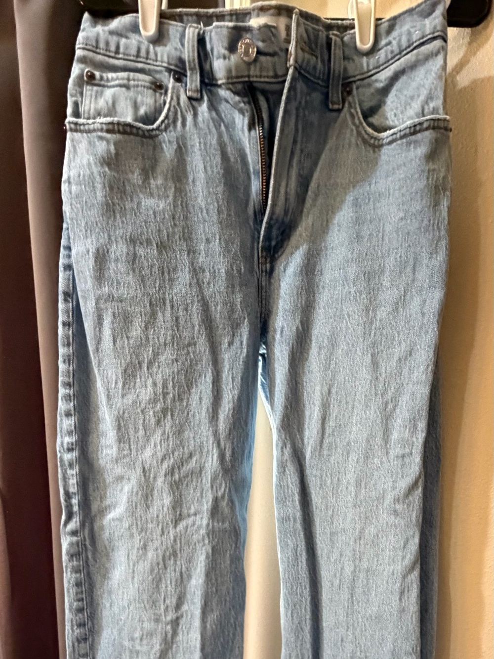 Abercrombie & Fitch women Light Wash Straight Jeans